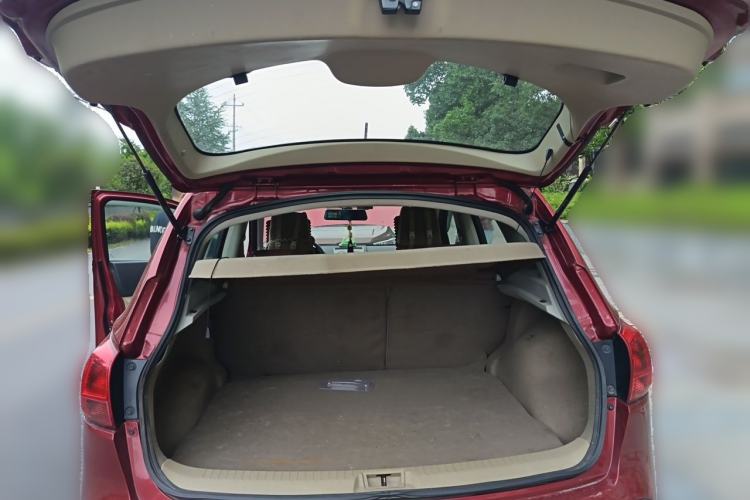 Used Nissan Qashqai 2012 2.0 XL Fire 6MT 2WD Trunk