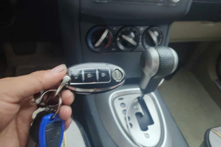 Used Nissan Qashqai 2012 2.0 XL Fire CVT 2WD Vehicle Key