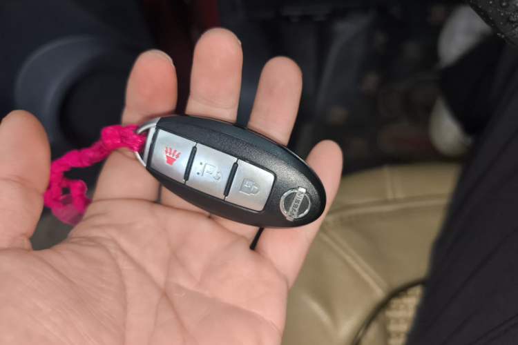 Used Nissan Qashqai 2012 2.0 XL Fire CVT 2WD Vehicle Key