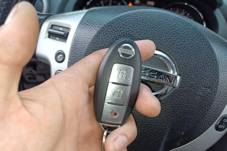 Used Nissan Qashqai 2012 2.0 XL Fire CVT 2WD Vehicle Key