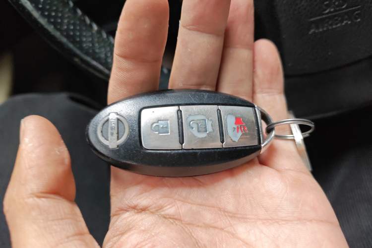 Used Nissan Qashqai 2012 2.0 XL Fire CVT 2WD Vehicle Key