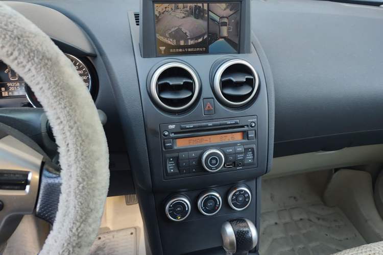 Used Nissan Qashqai 2012 2.0 XV LE CVT 2WD Audio And AC Panel
