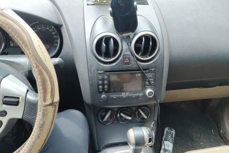 Used Nissan Qashqai 2012 2.0 XL Fire CVT 2WD Audio And AC Panel