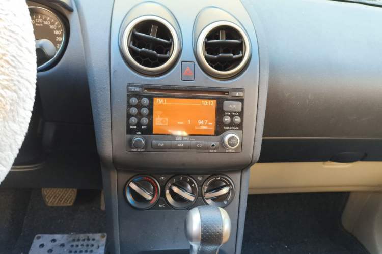 Used Nissan Qashqai 2012 2.0 XL Fire CVT 2WD Audio And AC Panel
