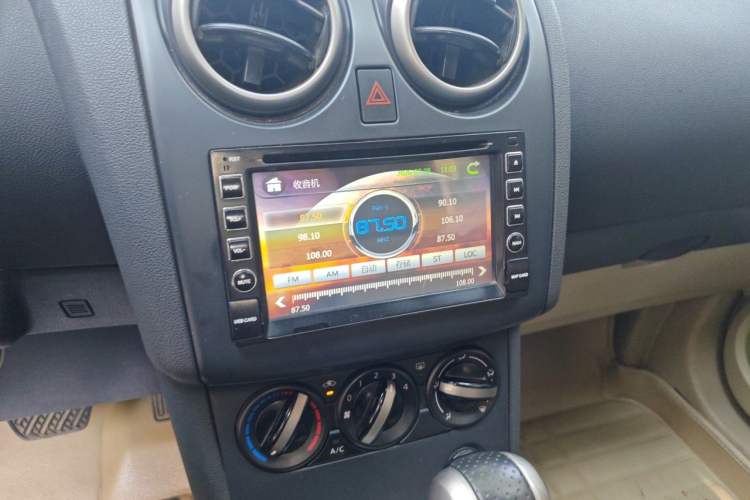 Used Nissan Qashqai 2012 2.0 XL Fire CVT 2WD Audio And AC Panel