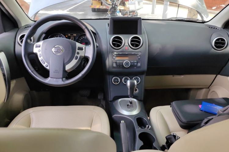 Used Nissan Qashqai 2012 2.0 XV LE CVT 2WD Center Console