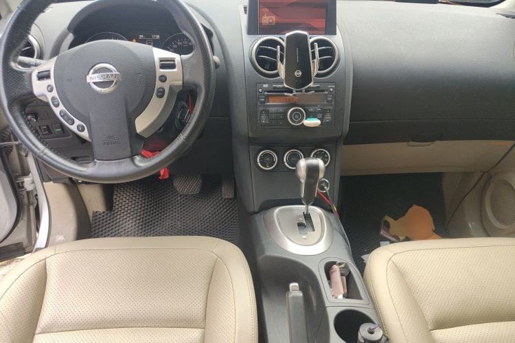 Used Nissan Qashqai 2012 2.0 XV LE CVT 2WD Center Console