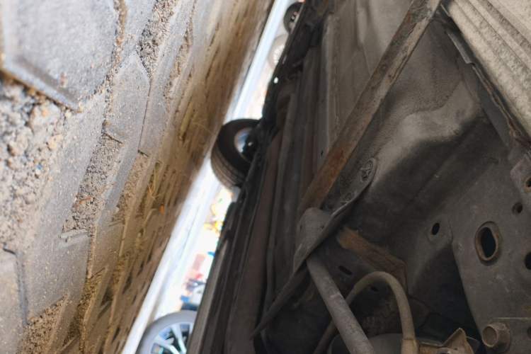 Used Nissan Qashqai 2012 2.0 XL Fire CVT 2WD Chassis Rear Left