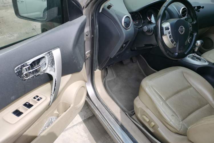 Used Nissan Qashqai 2012 2.0 XV Dragon CVT 4WD Driver Seat
