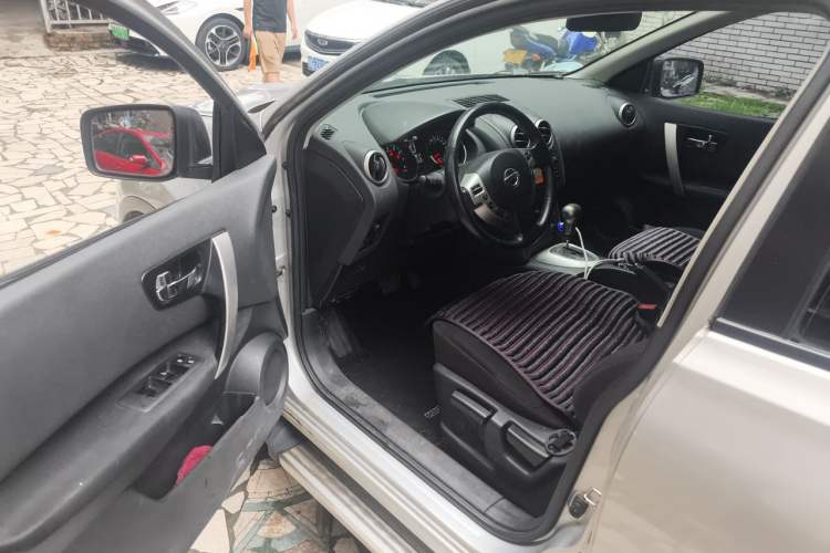 Used Nissan Qashqai 2012 2.0 XL Fire CVT 2WD Driver Seat