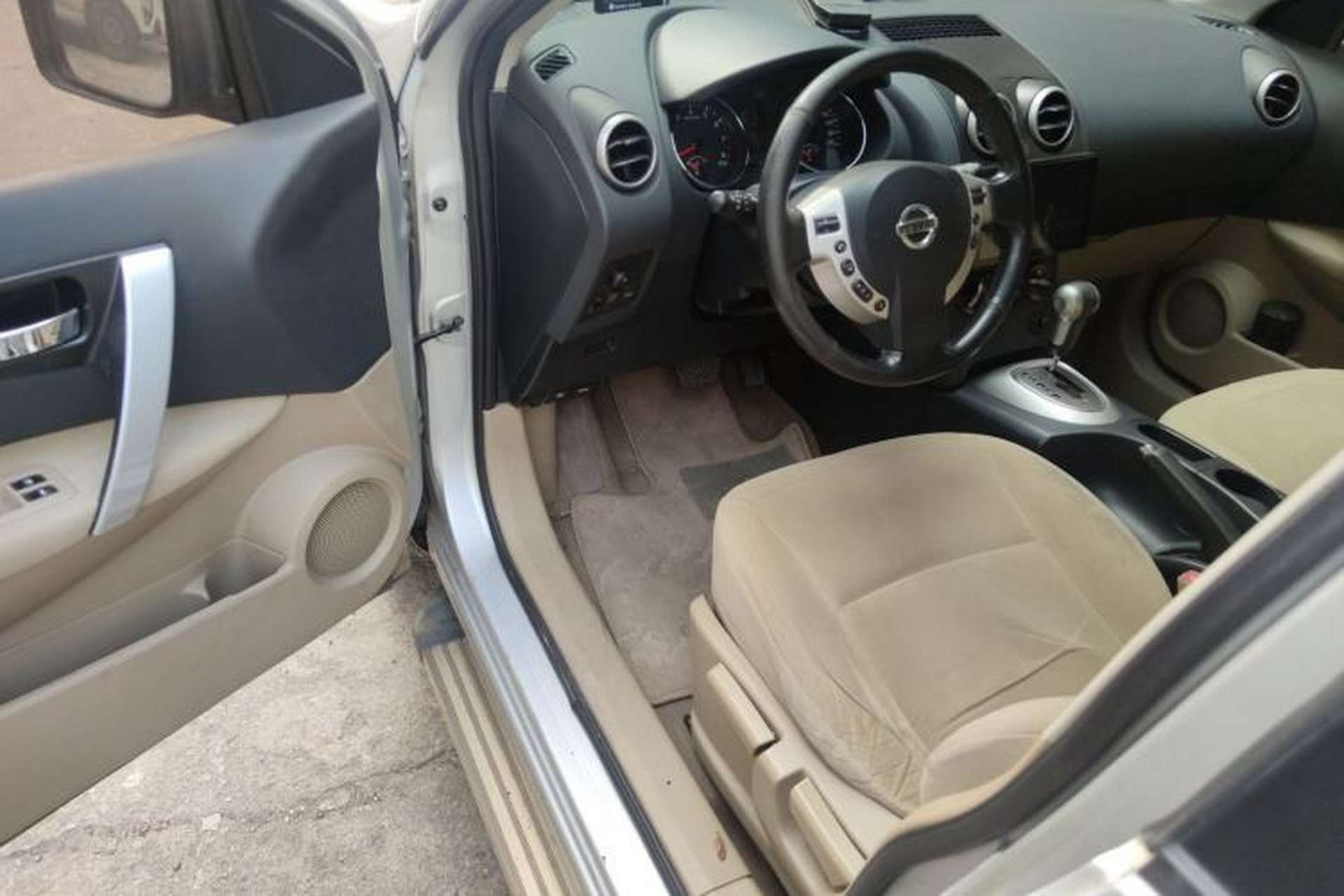 Used Nissan Qashqai 2012 2.0 XL Fire CVT 2WD Driver Seat