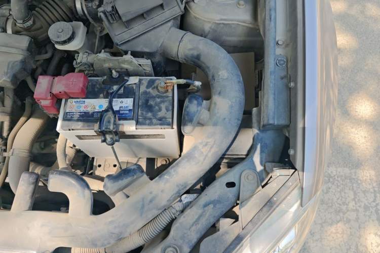 Used Nissan Qashqai 2012 2.0 XL Fire 6MT 2WD Engine Bay Left