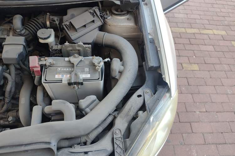 Used Nissan Qashqai 2012 2.0 XV LE CVT 2WD Engine Bay Left