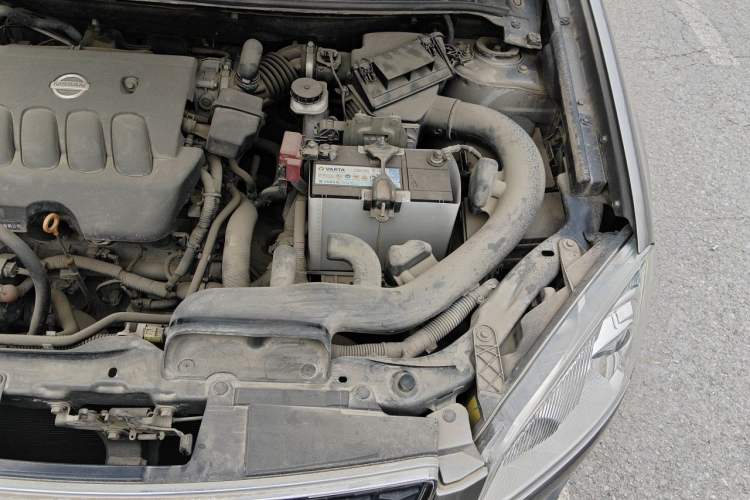 Used Nissan Qashqai 2012 2.0 XL Fire 6MT 2WD Engine Bay Left
