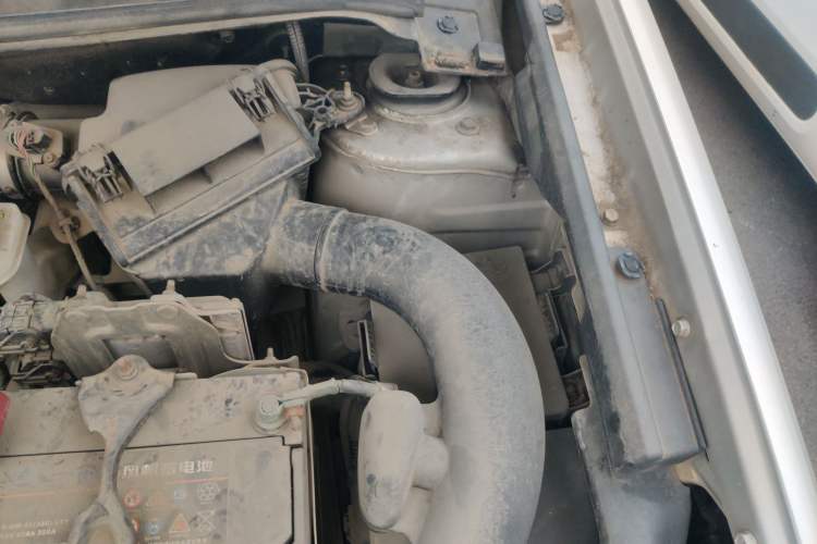 Used Nissan Qashqai 2012 2.0 XL Fire CVT 2WD Engine Bay Left