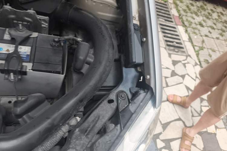 Used Nissan Qashqai 2012 2.0 XL Fire CVT 2WD Engine Bay Left