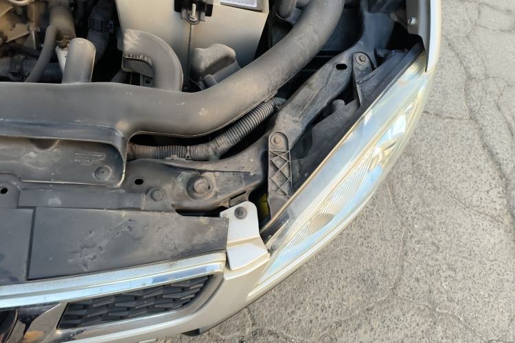 Used Nissan Qashqai 2012 1.6XE Wind 5MT 2WD Engine Bay Left