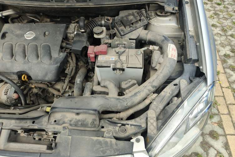 Used Nissan Qashqai 2012 2.0 XV LE CVT 2WD Engine Bay Left