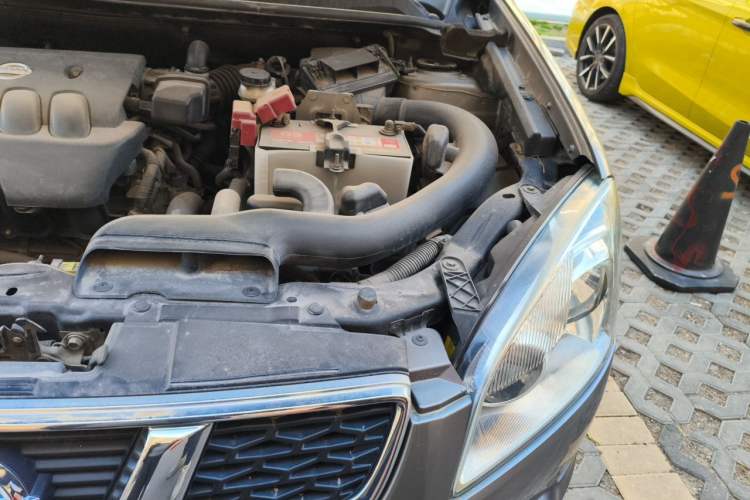 Used Nissan Qashqai 2012 2.0 XL Fire CVT 2WD Engine Bay Left