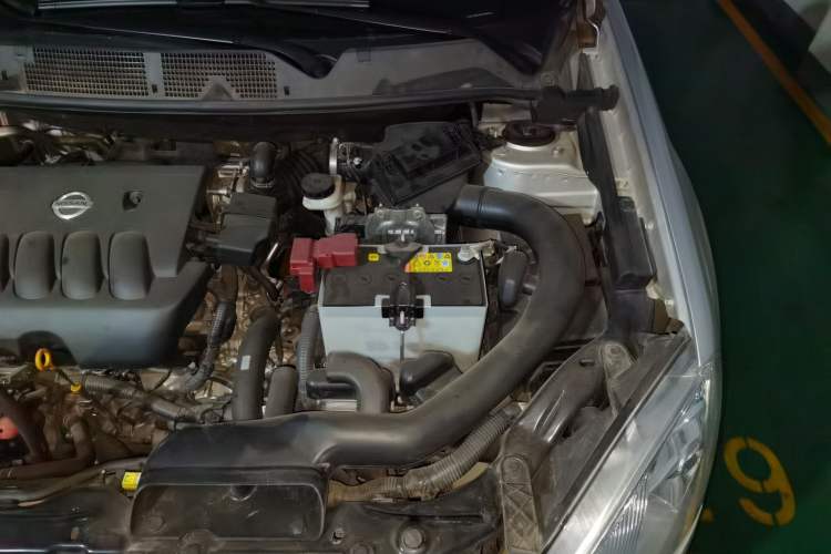 Used Nissan Qashqai 2012 2.0 XL Fire CVT 2WD Engine Bay Left