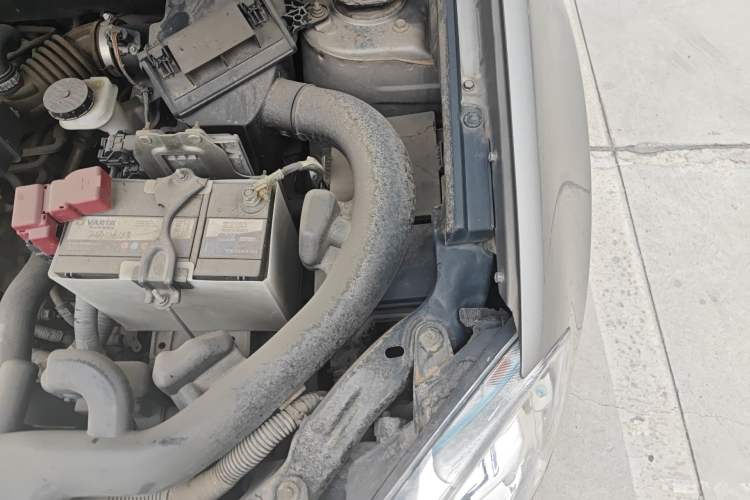 Used Nissan Qashqai 2012 2.0 XL Fire CVT 2WD Engine Bay Left