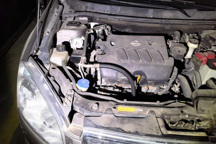 Used Nissan Qashqai 2012 2.0 XL Fire CVT 2WD Engine Bay Right