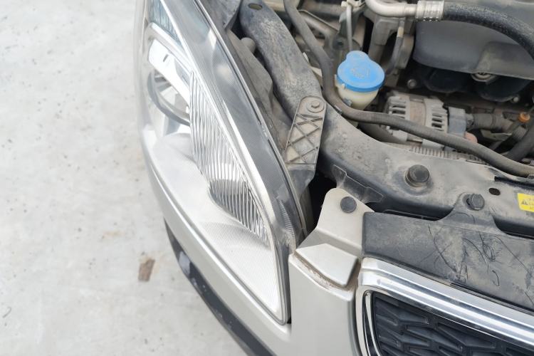 Used Nissan Qashqai 2012 2.0 XL Fire CVT 2WD Engine Bay Right