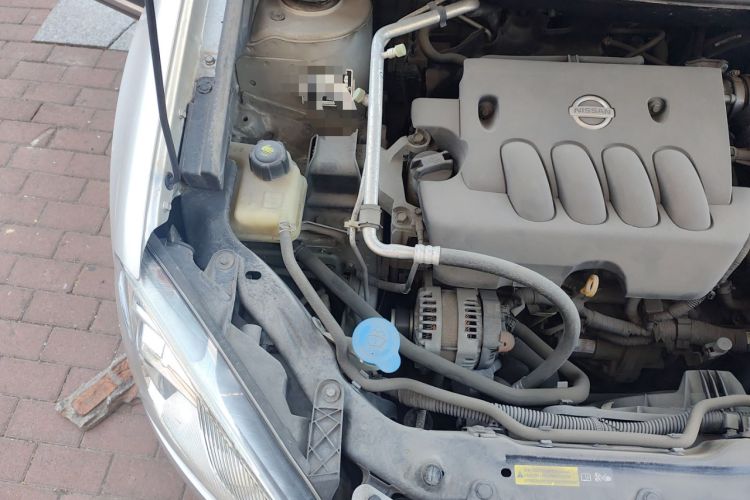 Used Nissan Qashqai 2012 2.0 XV LE CVT 2WD Engine Bay Right