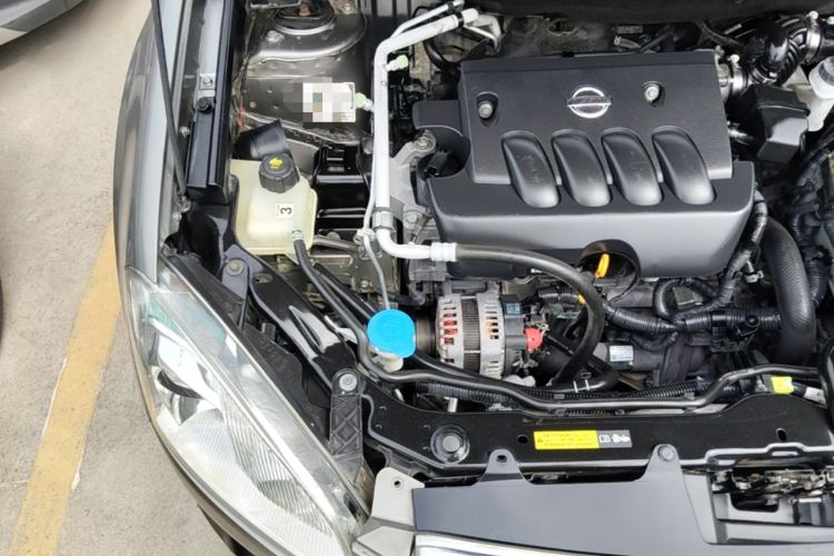 Used Nissan Qashqai 2012 2.0 XL Fire CVT 2WD Engine Bay Right