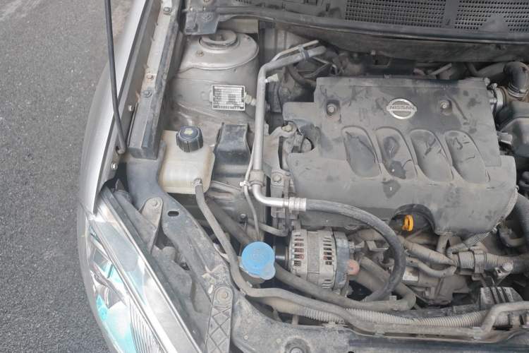 Used Nissan Qashqai 2012 2.0 XL Fire CVT 2WD Engine Bay Right