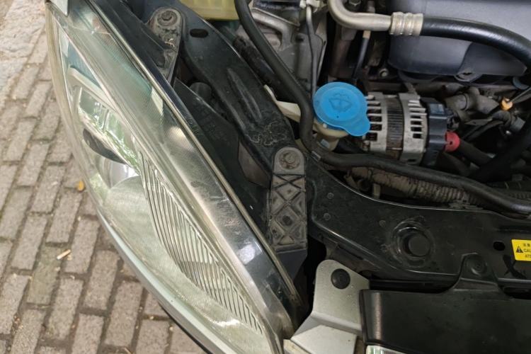 Used Nissan Qashqai 2012 2.0 XL Fire CVT 2WD Engine Bay Right