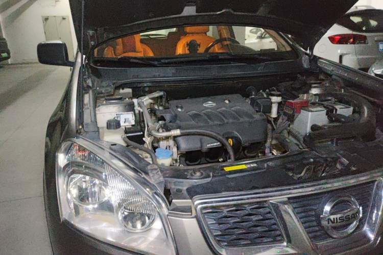 Used Nissan Qashqai 2012 2.0 XL Fire CVT 2WD Engine Bay Right