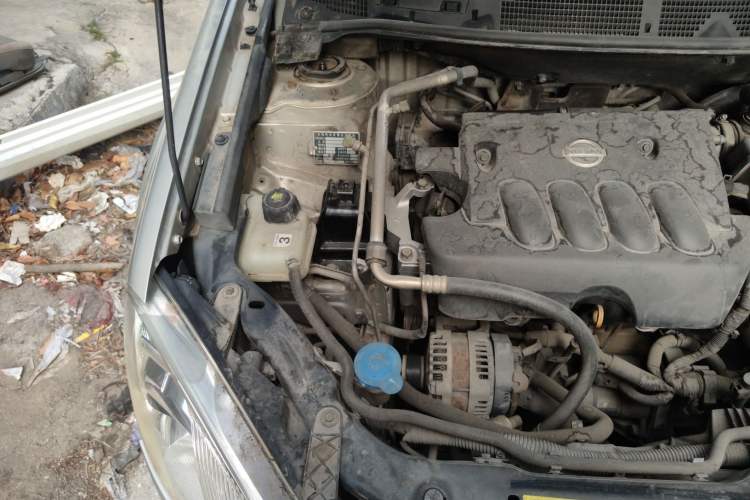 Used Nissan Qashqai 2012 2.0 XL Fire CVT 2WD Engine Bay Right