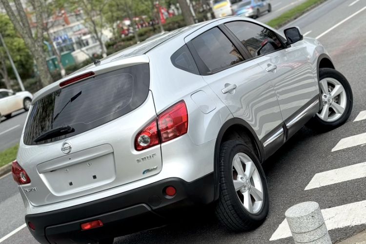 Used Nissan Qashqai 2012 2.0 XV LE CVT 2WD Exterior 2