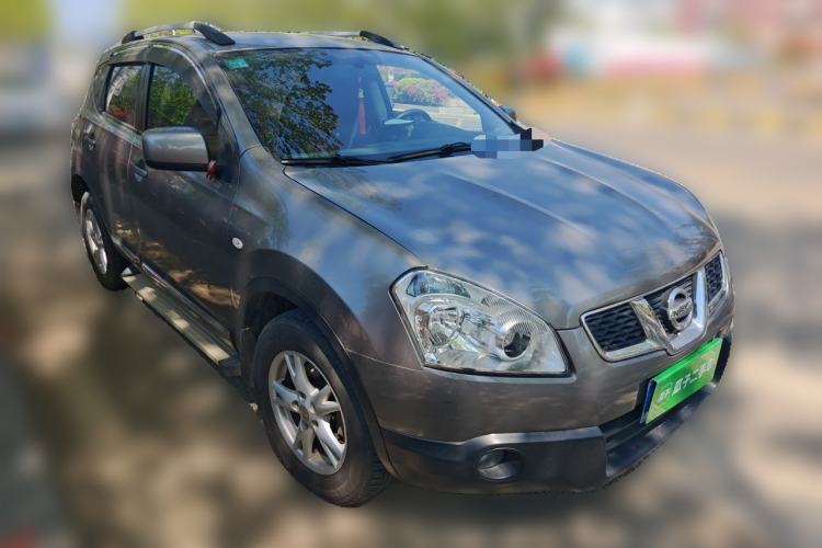 Used Nissan Qashqai 2012 2.0 XL Fire 6MT 2WD Front Right 45 Deg