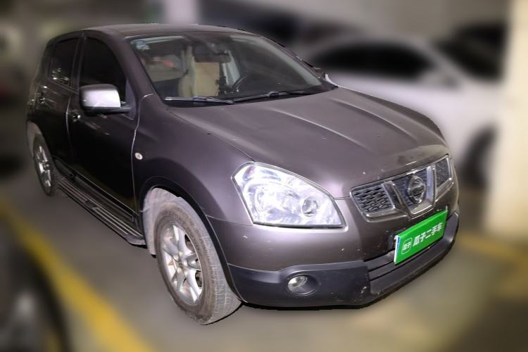 Used Nissan Qashqai 2012 2.0 XL Fire CVT 2WD Front Right 45 Deg