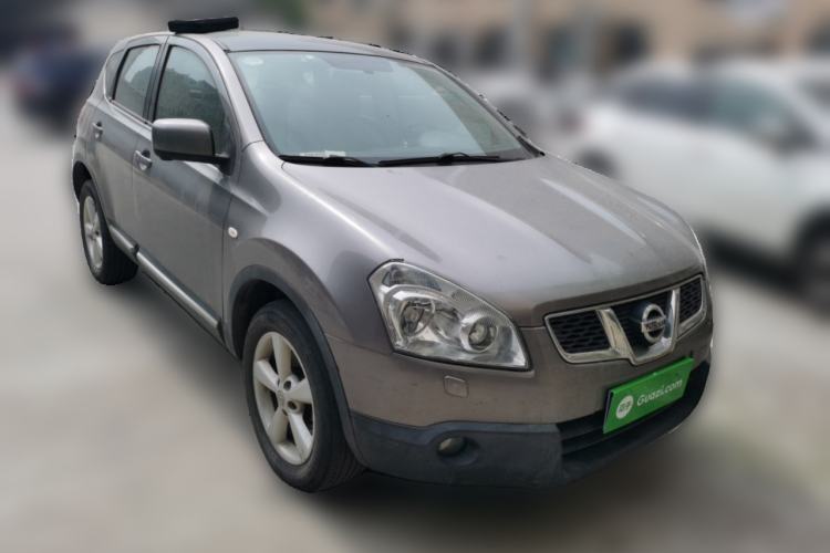 Used Nissan Qashqai 2012 2.0 XV Dragon CVT 4WD Front Right 45 Deg