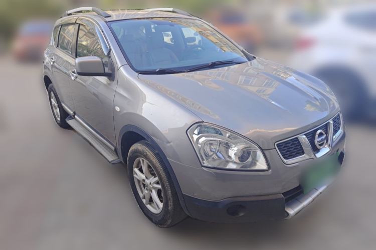 Used Nissan Qashqai 2012 1.6XE Wind 5MT 2WD Front Right 45 Deg