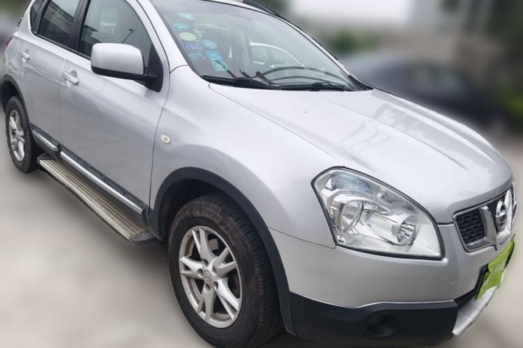 Used Nissan Qashqai 2012 2.0 XL Fire 6MT 2WD Front Right 45 Deg