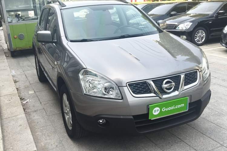 Used Nissan Qashqai 2012 2.0 XL Fire 6MT 2WD Front Right 45 Deg