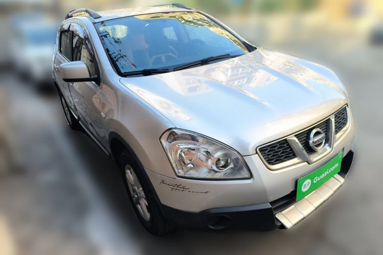 Used Nissan Qashqai 2012 1.6XE Wind 5MT 2WD Front Right 45 Deg