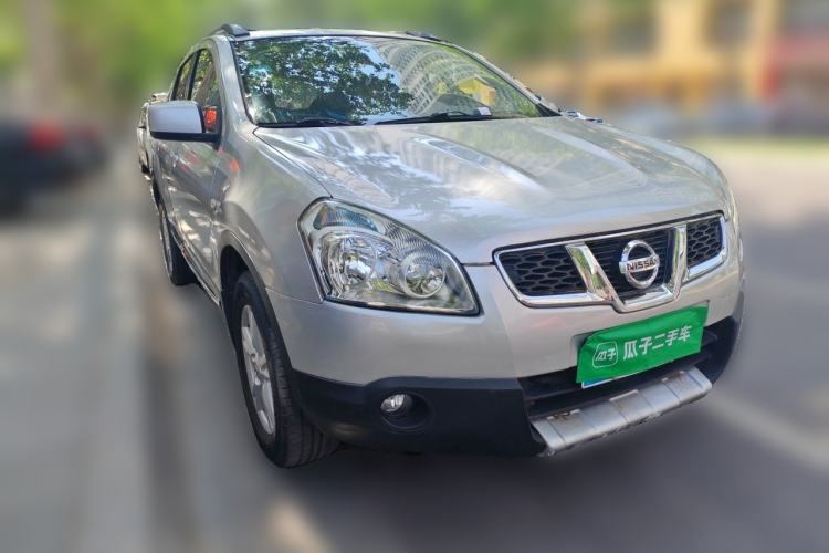 Used Nissan Qashqai 2012 2.0 XL Fire CVT 2WD Front Right 45 Deg