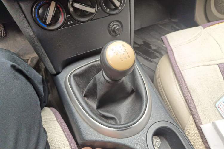 Used Nissan Qashqai 2012 2.0 XL Fire 6MT 2WD Gear Lever