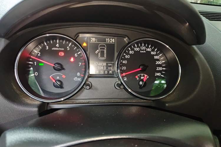 Used Nissan Qashqai 2012 2.0 XL Fire CVT 2WD Instrument Cluster