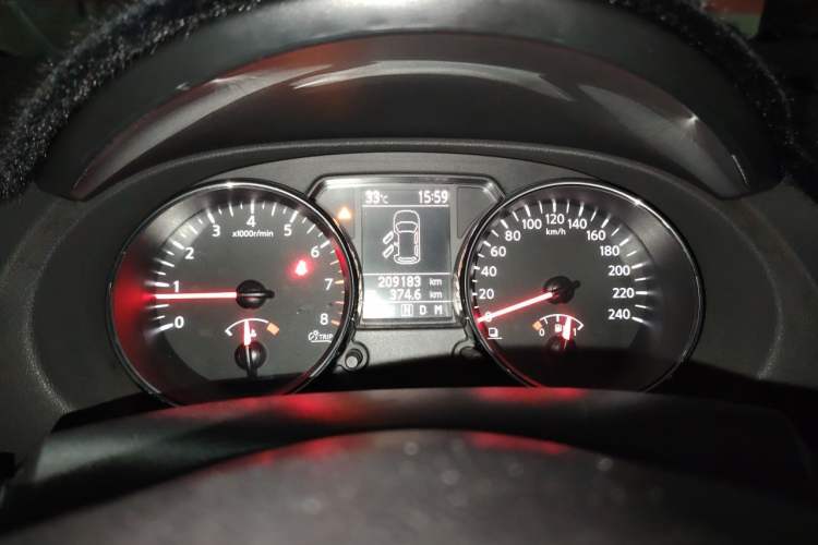 Used Nissan Qashqai 2012 2.0 XL Fire CVT 2WD Instrument Cluster