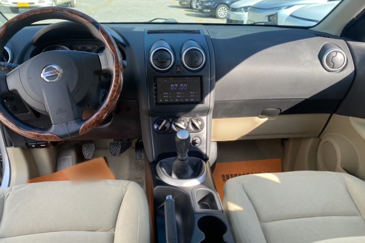 Used Nissan Qashqai 2012 2.0 XL Fire 6MT 2WD Interior 1