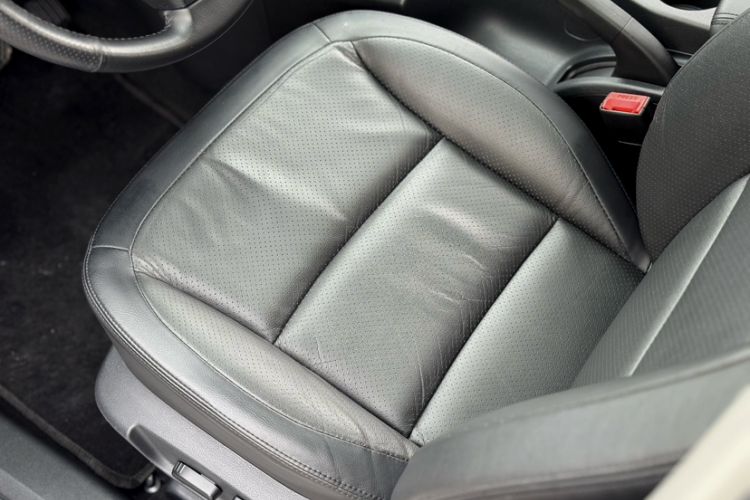 Used Nissan Qashqai 2012 2.0 XV LE CVT 2WD Interior 10