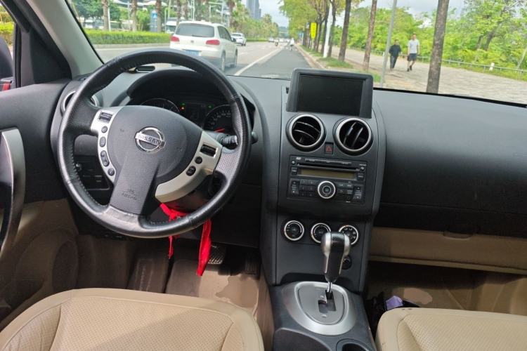 Used Nissan Qashqai 2012 2.0 XV LE CVT 2WD Interior 2