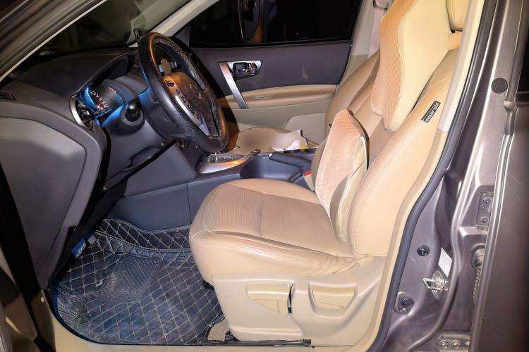 Used Nissan Qashqai 2012 2.0 XL Fire CVT 2WD Left Front Seat
