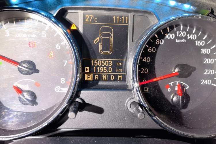 Used Nissan Qashqai 2012 2.0 XL Fire CVT 2WD Odometer Close Up
